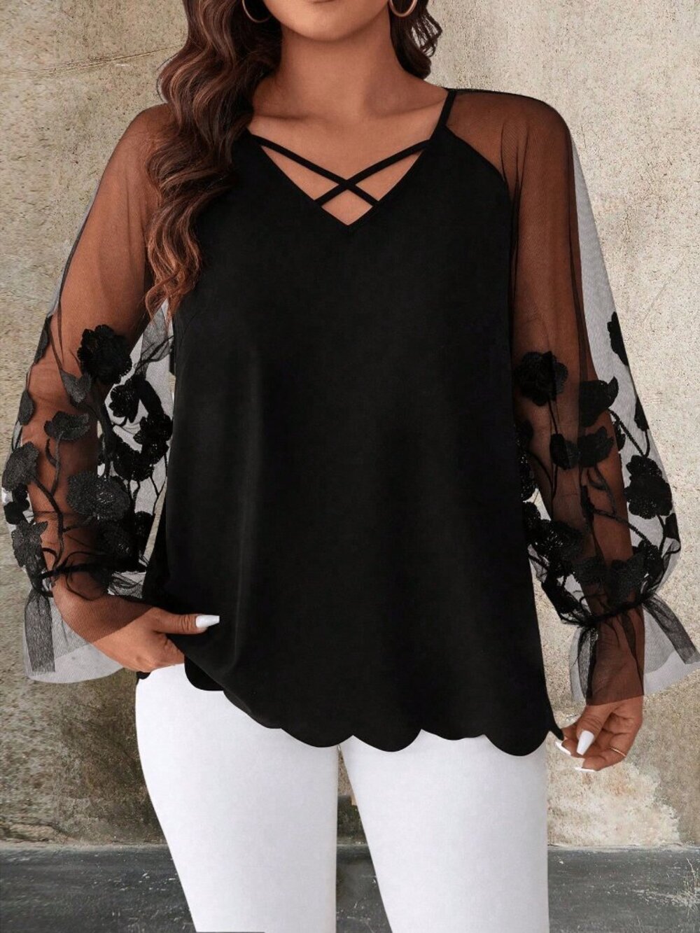 Black Casual Women's Plus Size Patchwork Floral Applique Long Sleeve Top